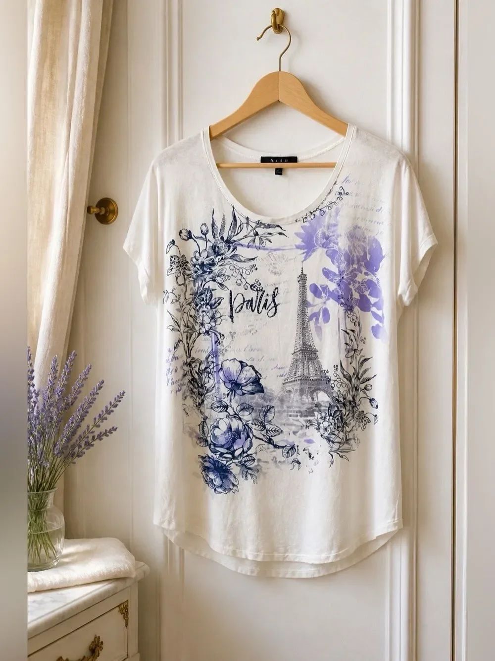 B.L.E.U. White and Purple Paris Print Short Sleeve Top Size XL